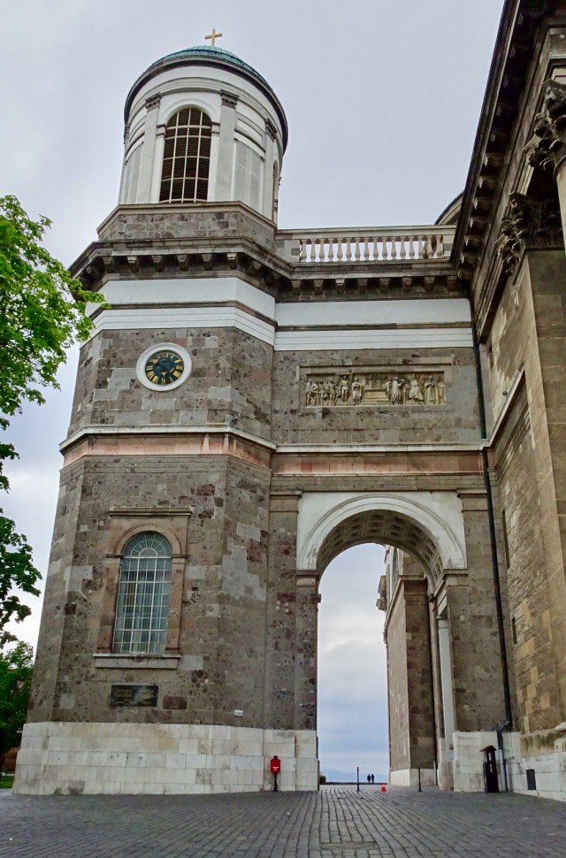 3812E9D5-74FF-4071-B369-48D9521DDEB3