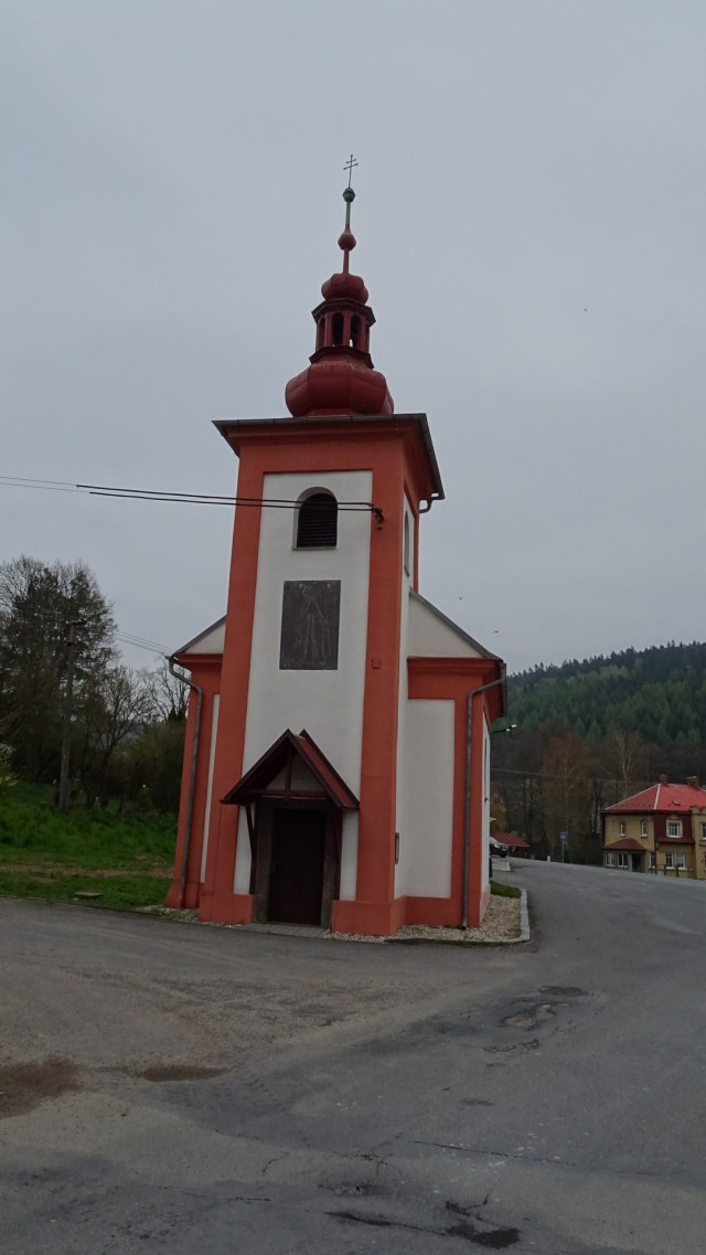 76884402-5BB6-43E0-9FDC-90767B88C54F