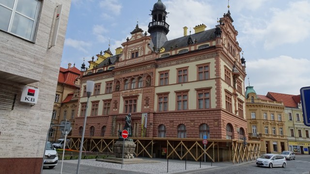 76A4F696-28BD-497E-9F62-795E9250E131