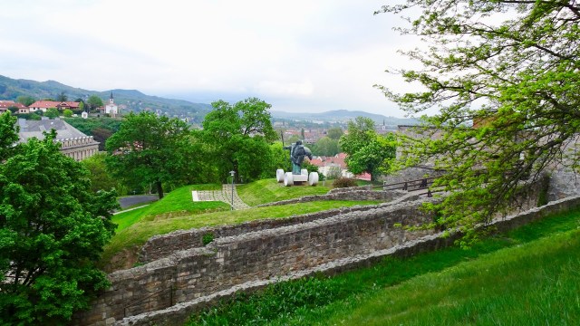 8EA30973-996E-4B90-955A-EF300EF04523