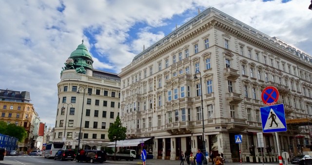 BFE256AF-D5A4-48E3-B173-FCF44EA20250