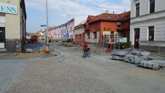 C84A5C76-EFFF-4F2F-9F42-47B3A2A51968