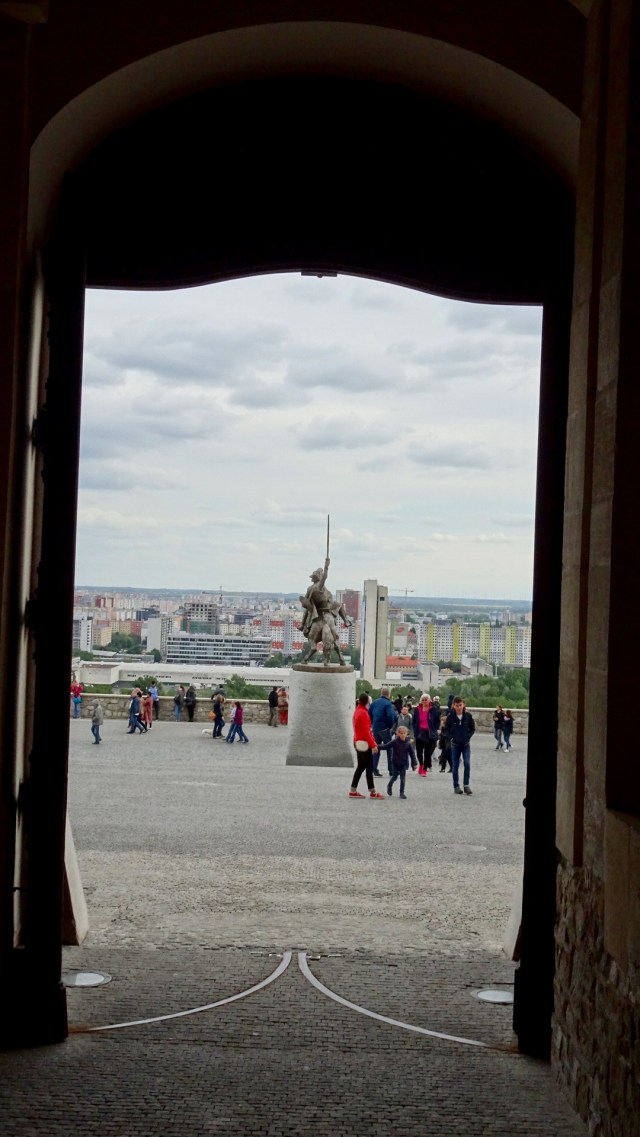 DFF9C6E5-09C5-4513-B3DD-C15781AFCCB4