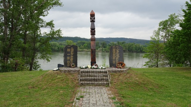 E7135E42-D9FB-4928-9FBC-FA6FFEE76A25