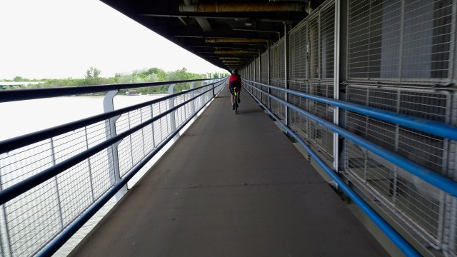 FC62F906-7552-48B5-AE52-AD3863789F4E