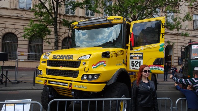 09006B74-36C4-4FCB-B8D6-78BAD68C931B