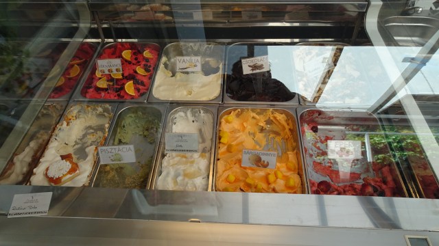 0AADF30C-38B6-4CE5-95E3-9B8F9E2DC298