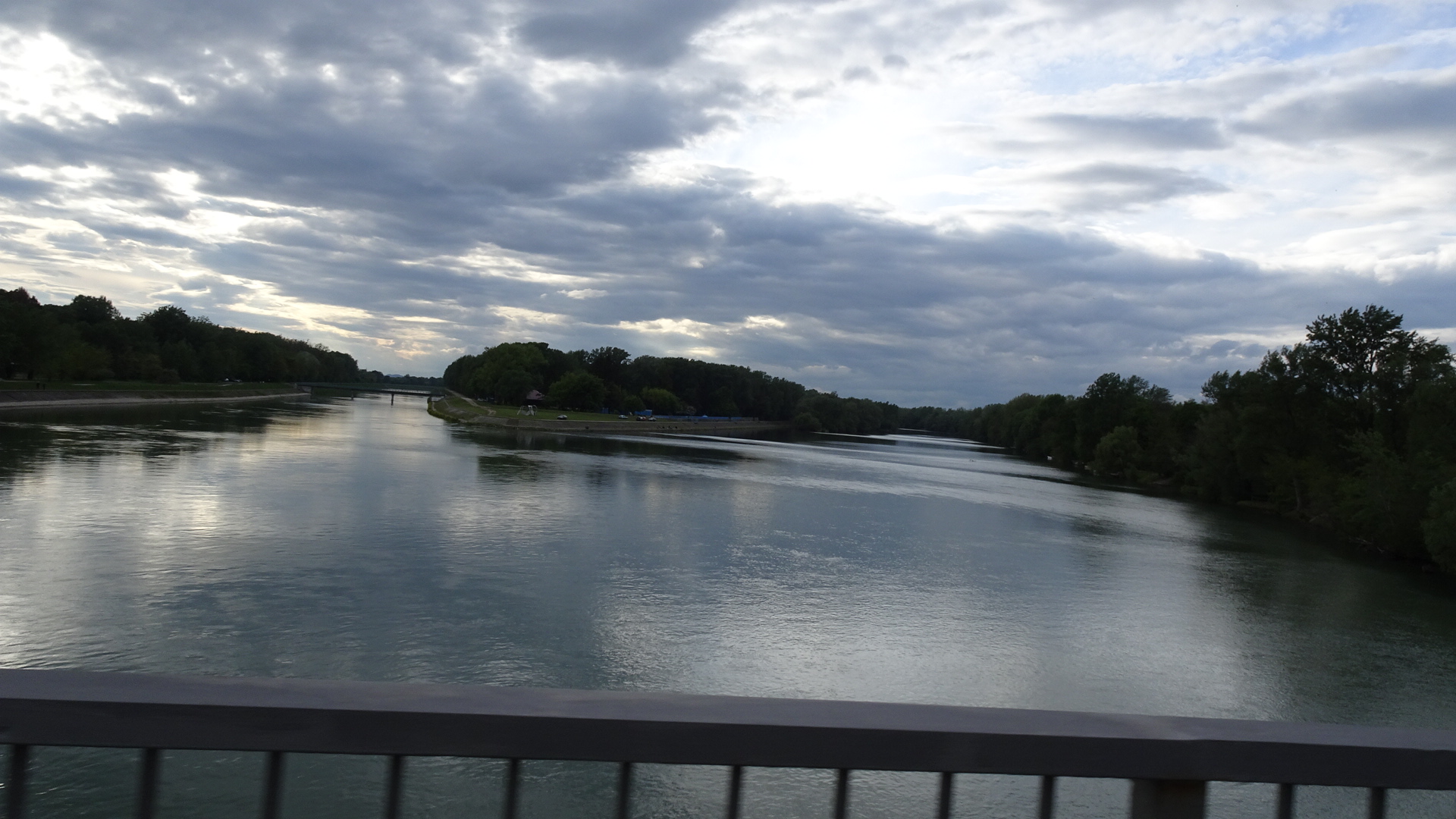 0E361701-6FD1-44F6-8D6D-7C7FF628E19B