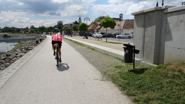 193D75EF-EEF0-444C-8C79-23D2B031070E