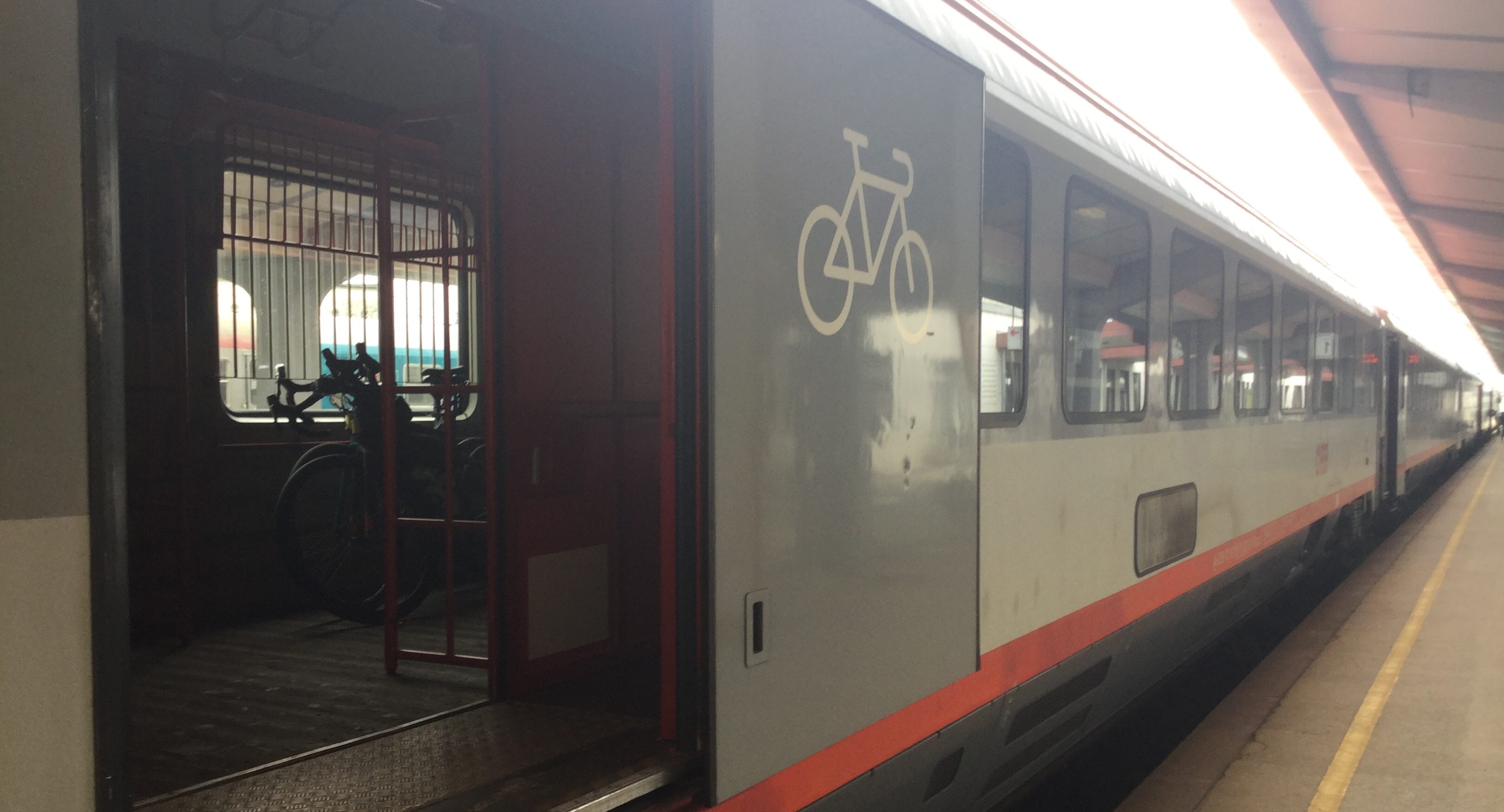 1B88475F-CEBE-41F9-8AA5-872BD30A7E9D