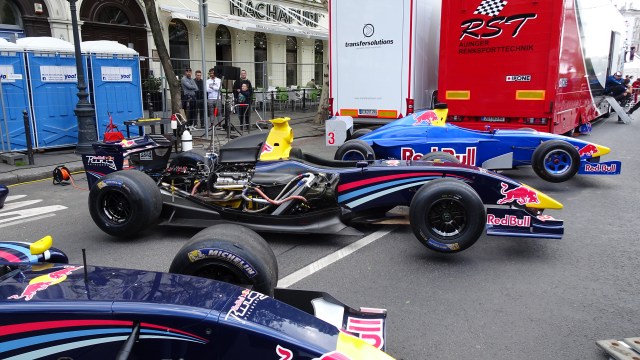 2FAA9741-F411-4ADC-9E31-C113A0F942FB