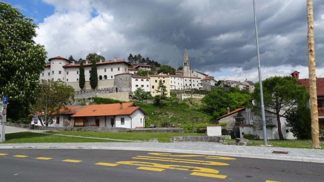 308A5CE4-BE70-448A-A516-8E926359D909