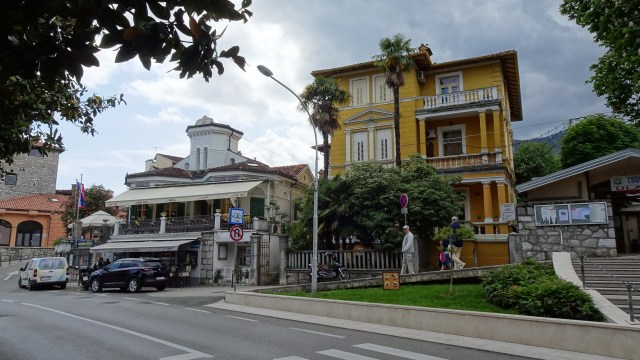 56B94900-C56D-4D22-95F1-5158A736C23F