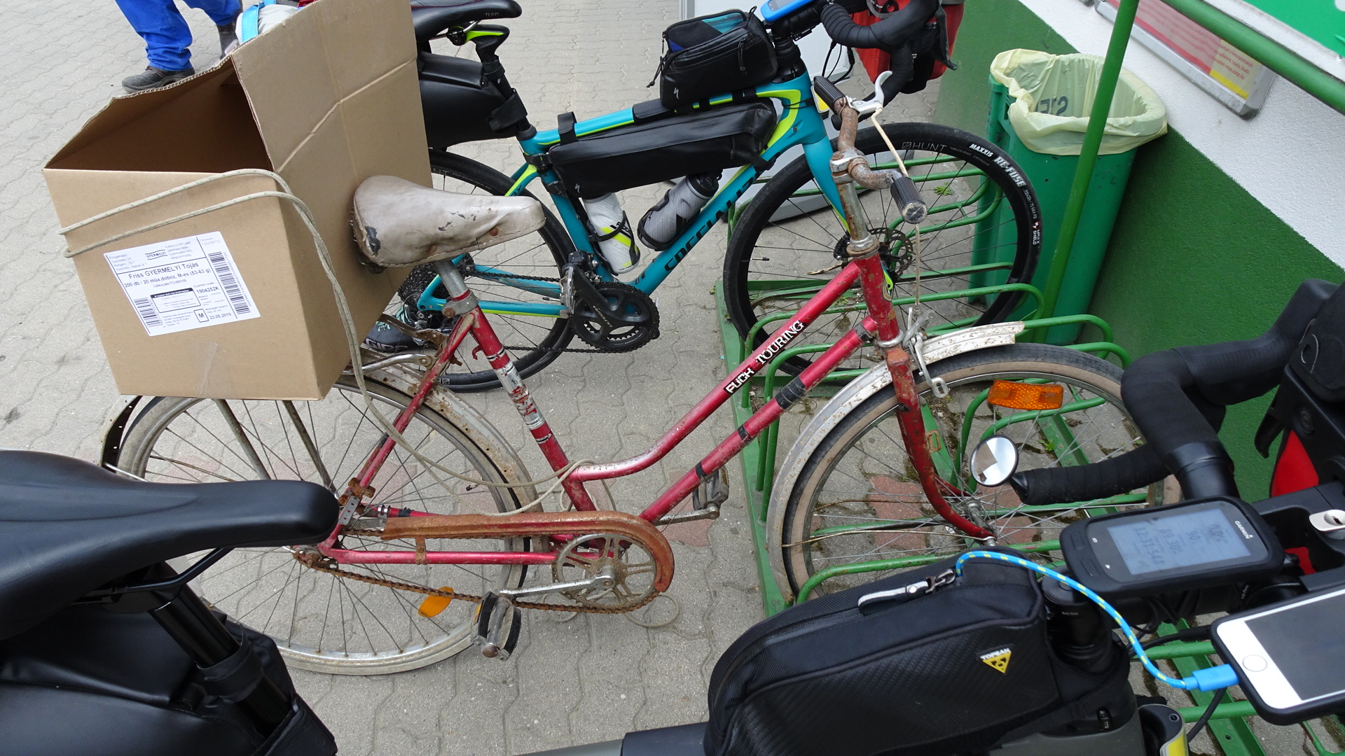 65E9B355-83A6-4D3B-A62B-4CAEC305E1CA