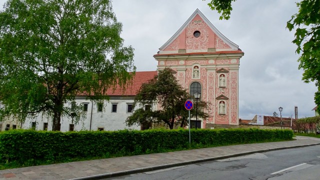 6E3206B5-43CD-4FC0-8B7D-690C464640AA