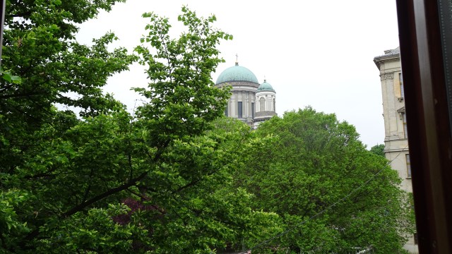 7D2C0F2B-749A-4A00-BDA2-140E6E156275