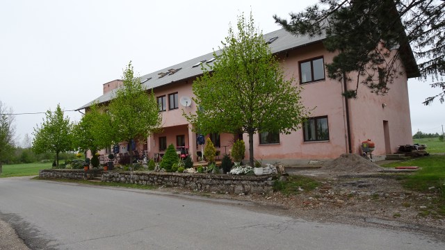 8F27953C-F6CD-4104-AE69-C7C2F1BFE326