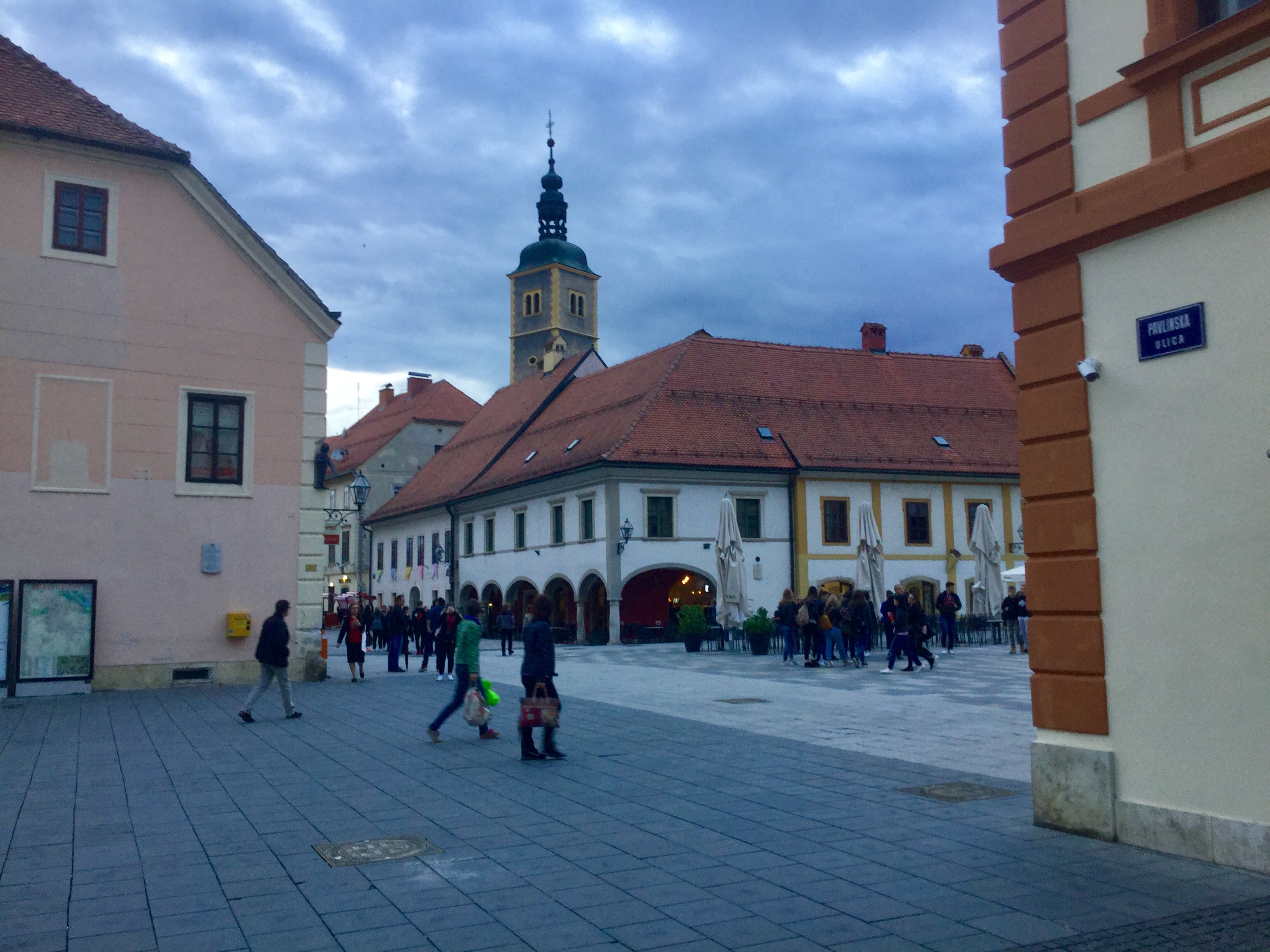 BCDE16B1-894D-4B8E-B7F7-F8546D3355BA