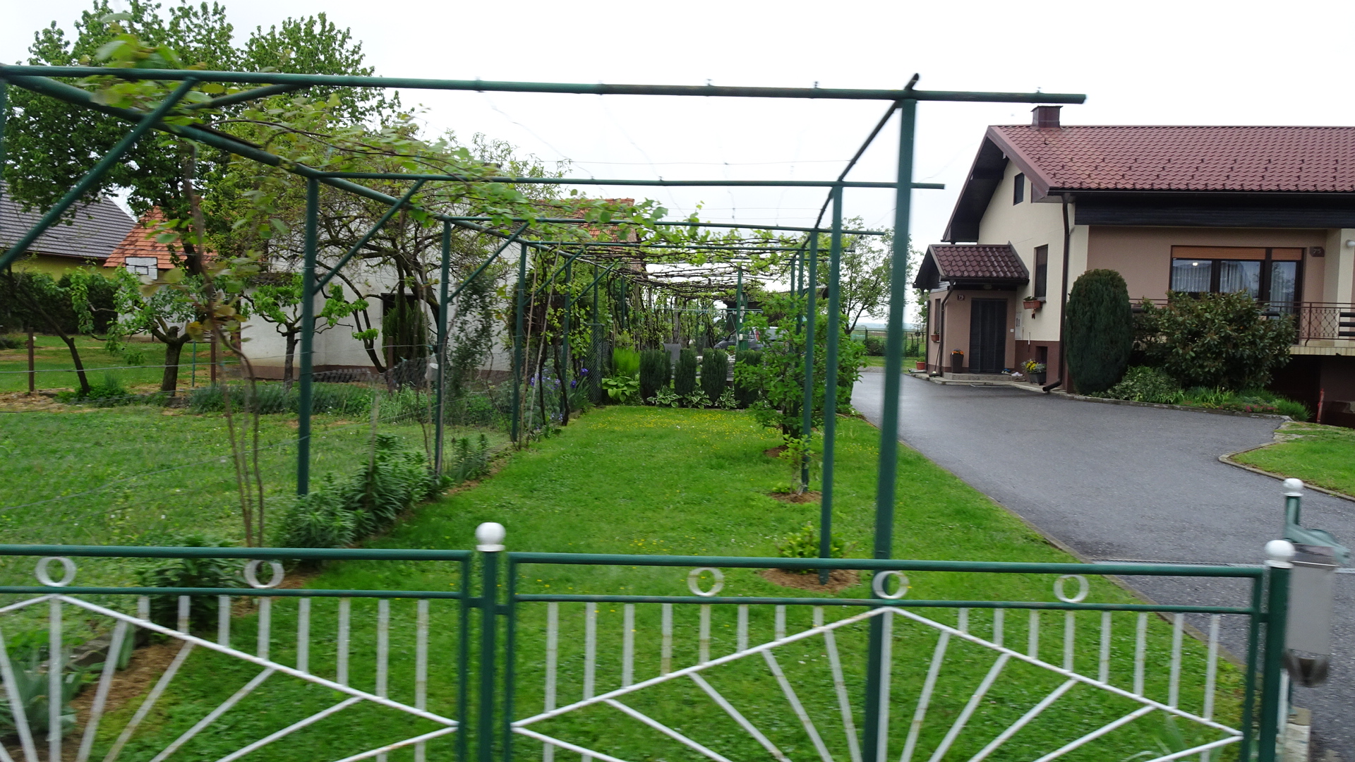 BE7744AC-29B8-4D85-868F-284DDEDCBD33