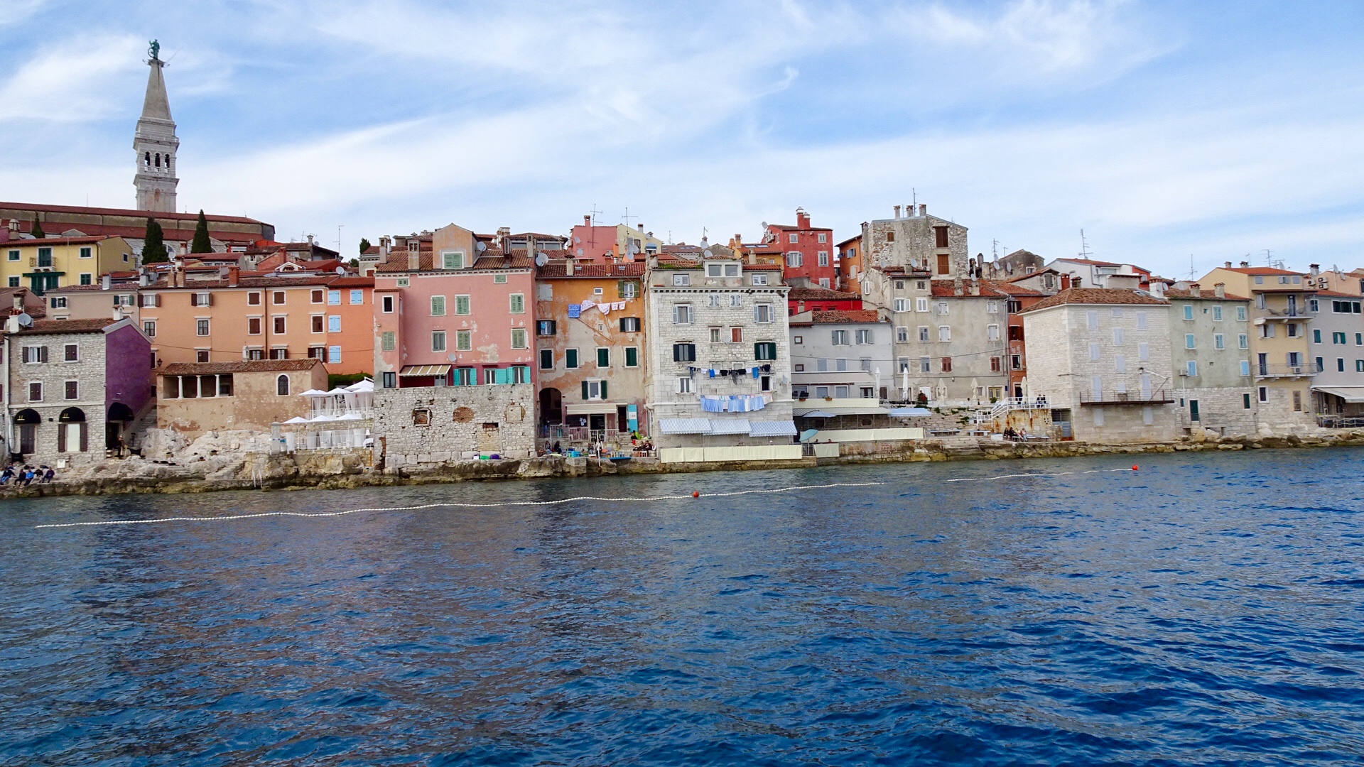 C4F40DF9-0386-4E0D-B928-76386BEA152C