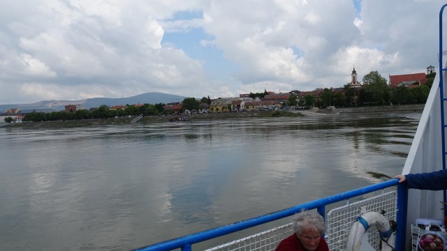 C5E5C1DC-9A49-418D-A132-8D723171EBB0