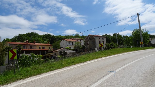 CB290548-7FB6-4395-8E59-39F02347745E