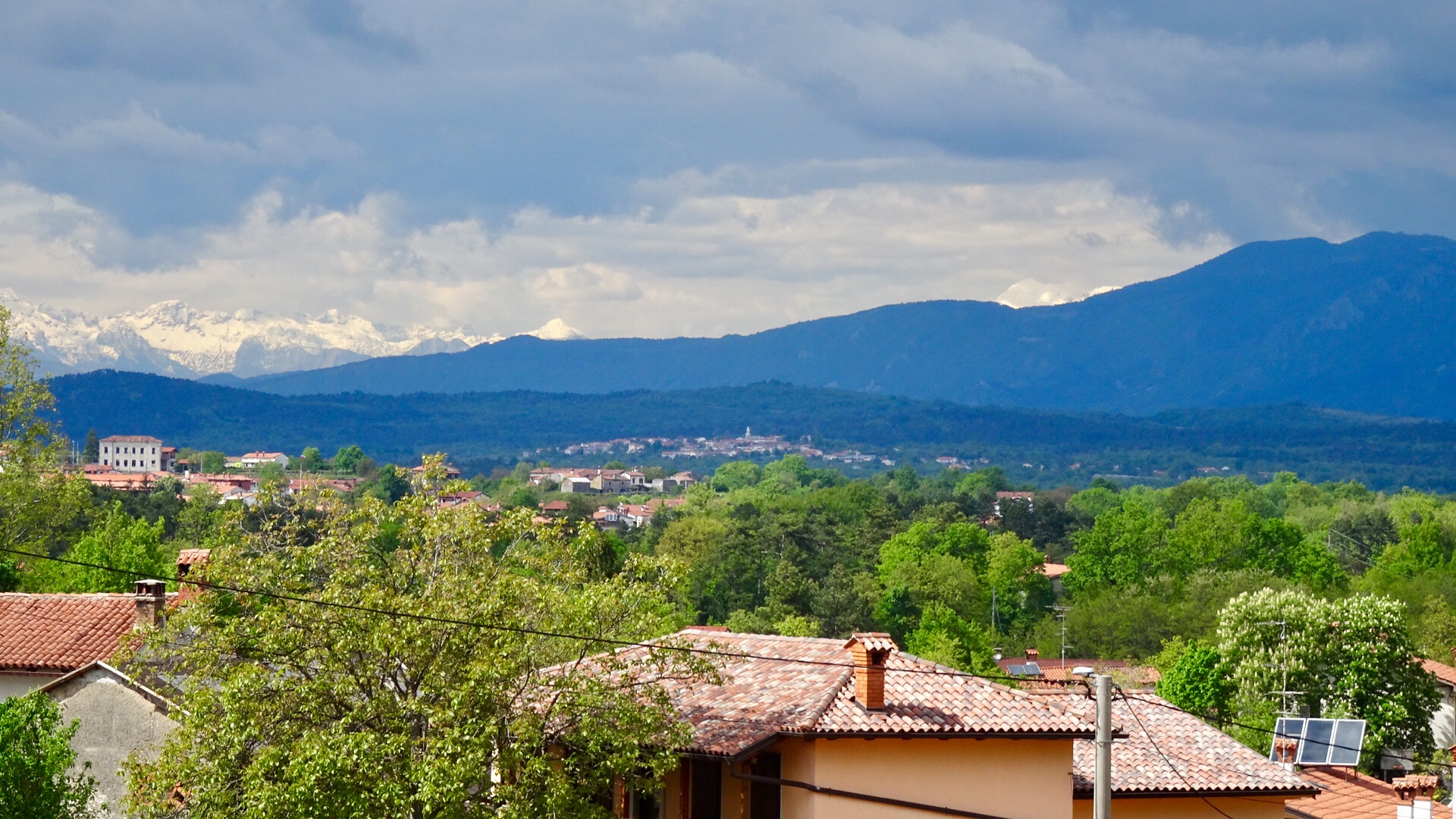 D0827B39-5643-4020-9097-53E1A3ECEE12