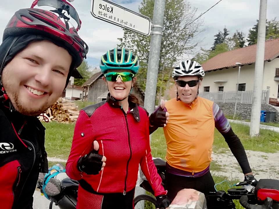 D8B30588-25CD-4D6A-B87A-12745494900B