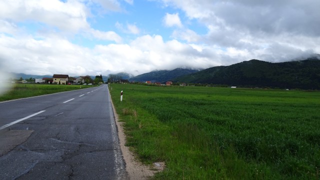 E3EC8CDE-3B73-4575-83B9-699A31886237