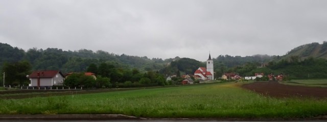 EB3DEAB7-D013-46C0-A424-2BADC9EB9AF5