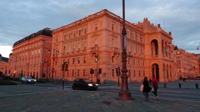 EC251D15-5E79-4759-A23B-C41560E37709