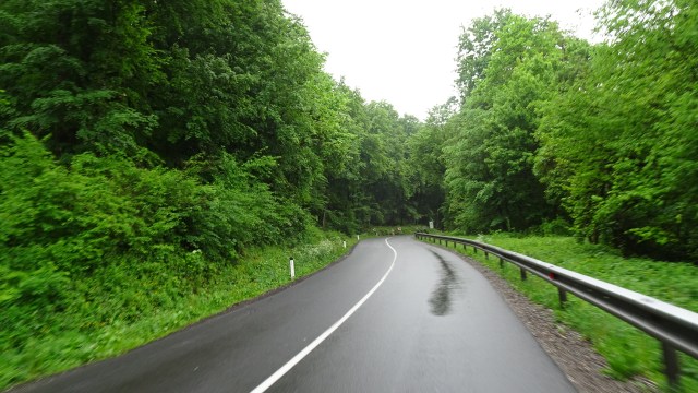 EF24A9B7-5602-4CC1-B0EE-D944E0BDB6E9