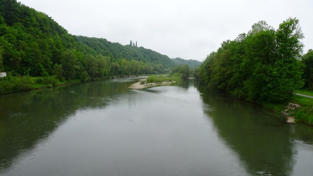 F59812CF-3820-4F4E-A5BA-78438B84D574