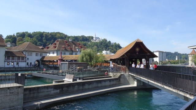 0FFC2F8B-3FCD-44A8-8DC9-8645CFB26851