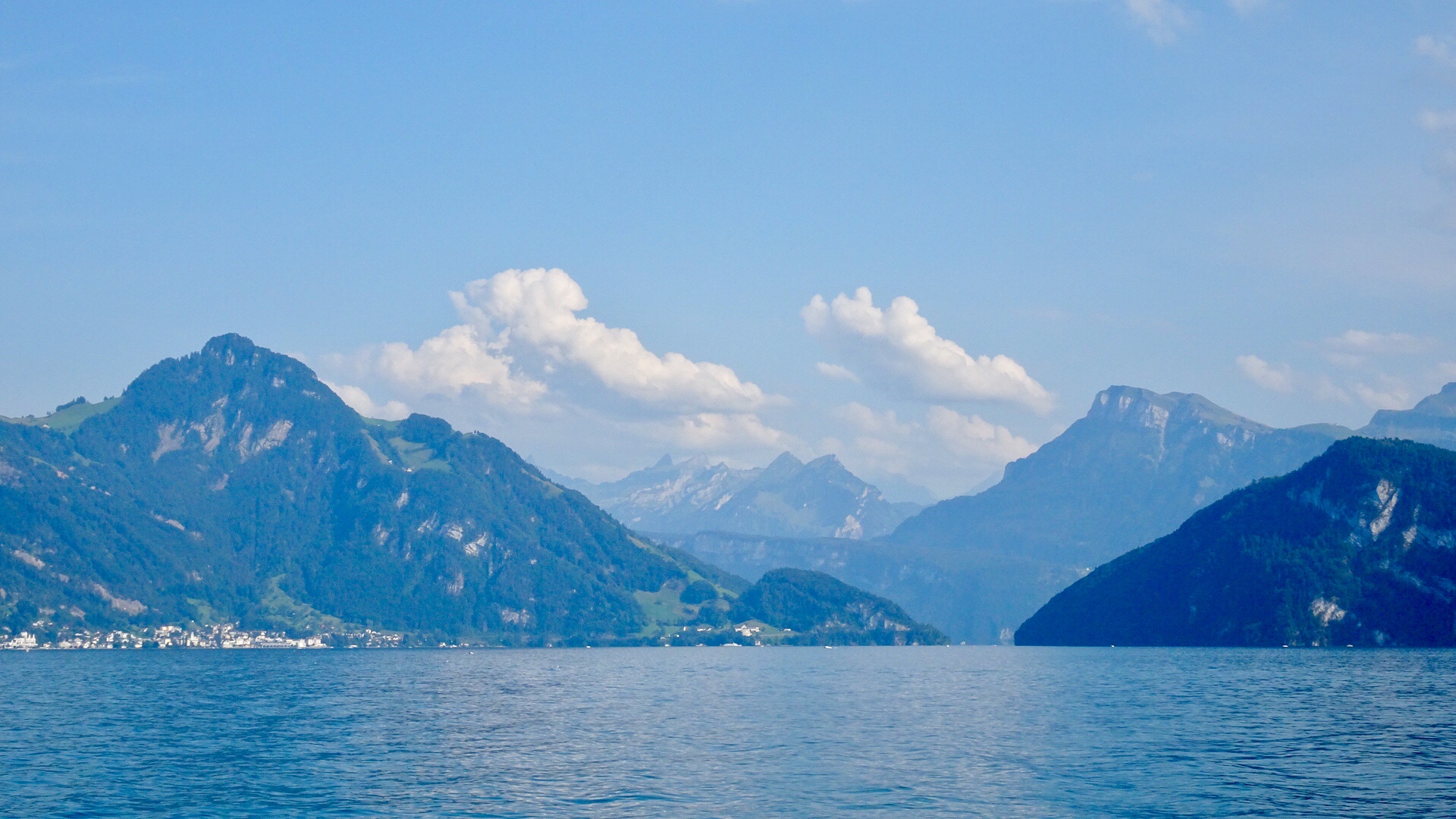 10E21DF8-7AE5-42A3-9AEA-747AC8F71887