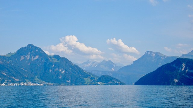 10E21DF8-7AE5-42A3-9AEA-747AC8F71887