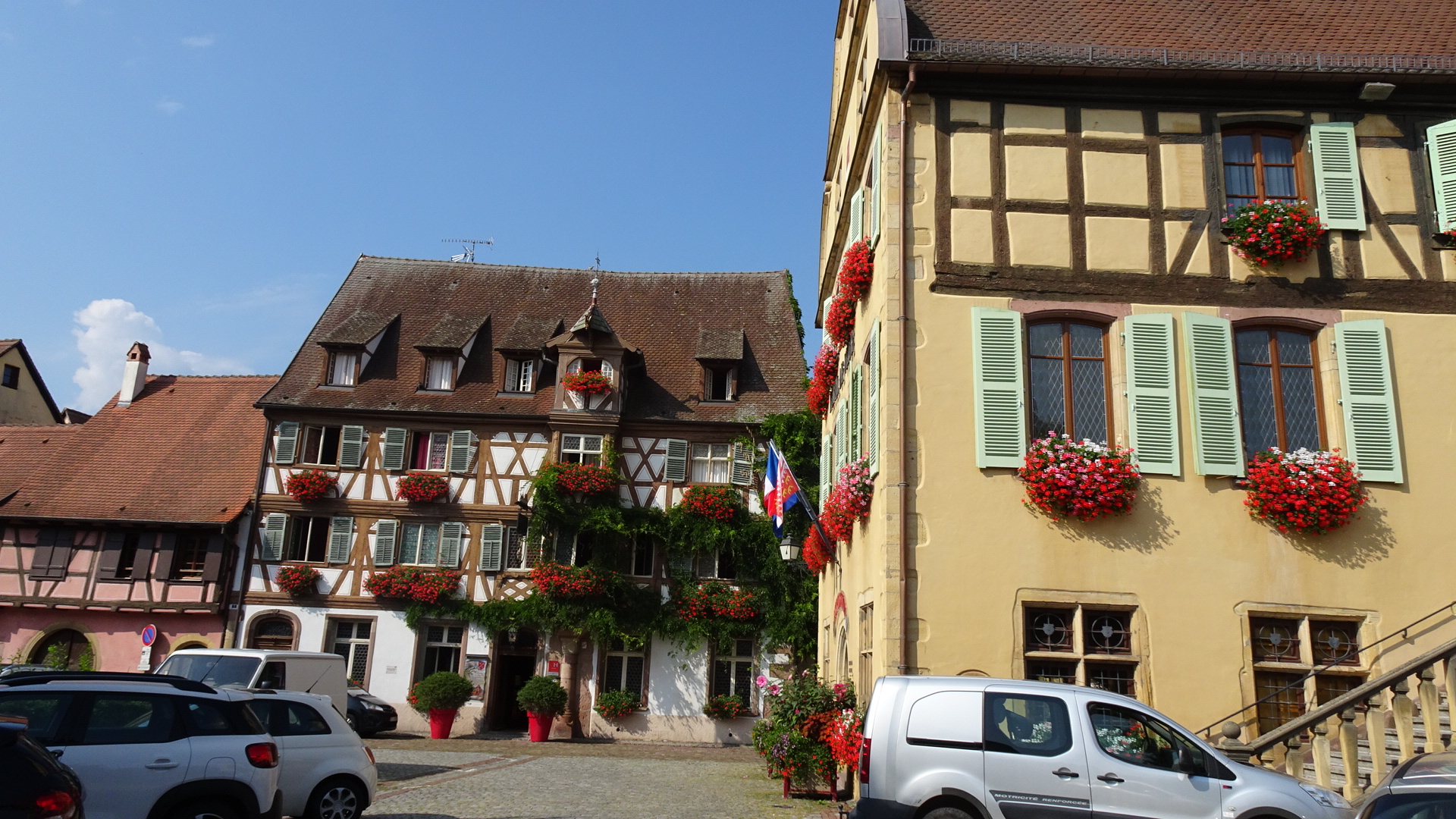 1B04183A-221D-4A3C-BD75-CF8B95942C8F