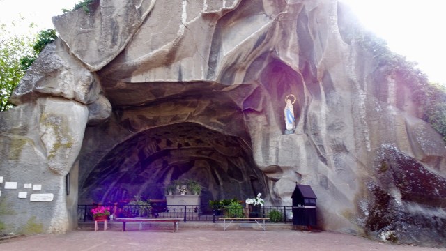 66C87DF5-4FE1-4BC9-9AD2-4D5B4BAC2305