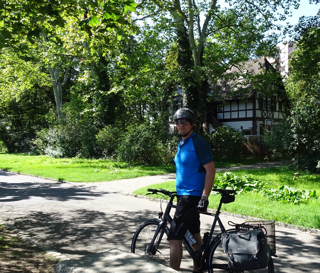 8476931B-D8D3-4B8C-AA53-801EB0A15AB0