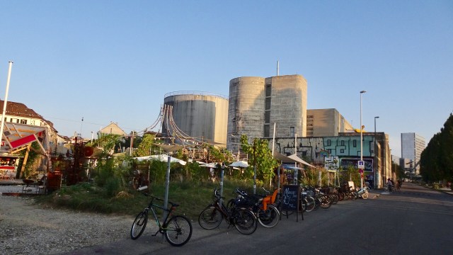 86F66A19-0D63-4AA6-BD63-362B7893D169