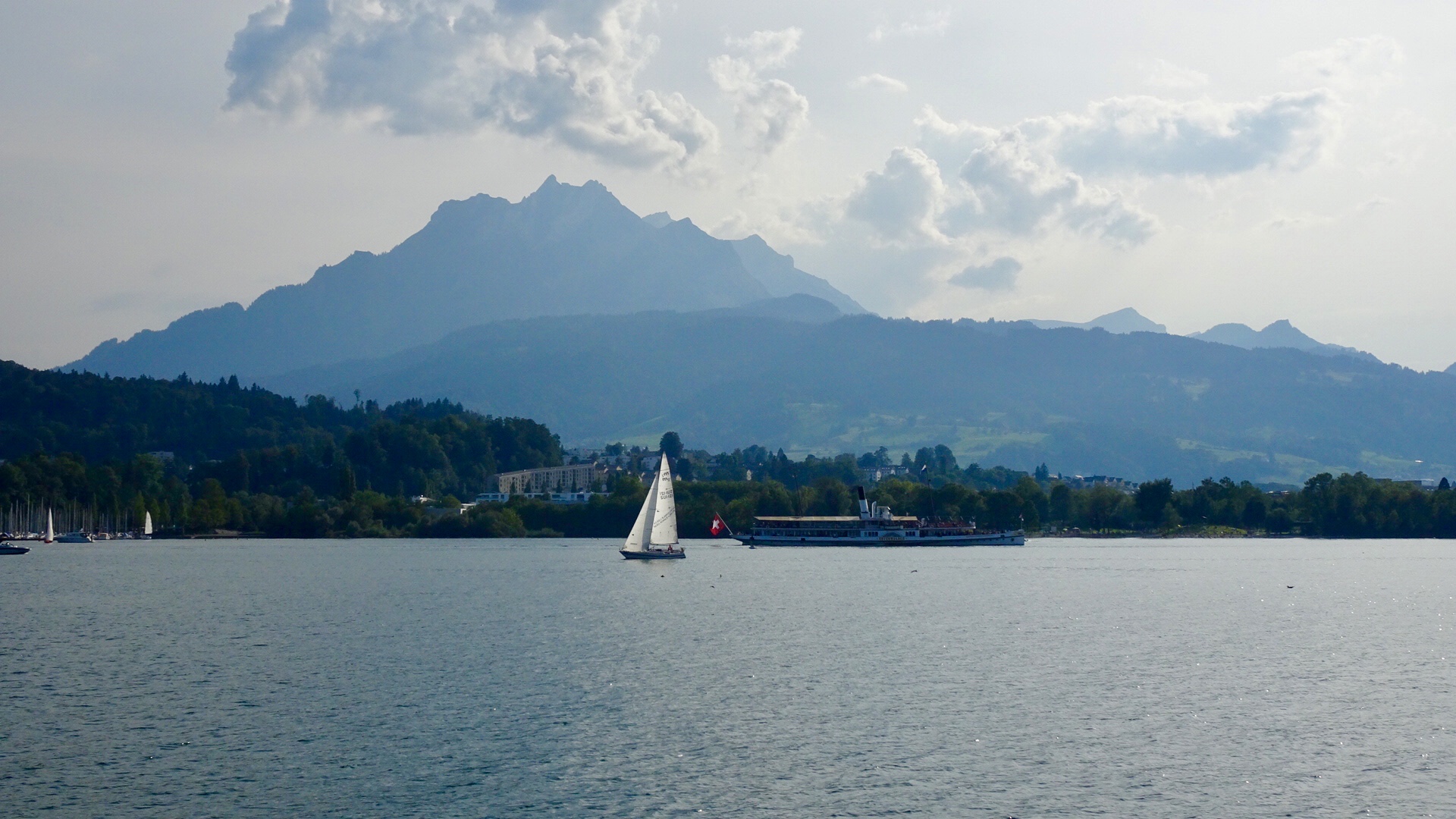 B103B57A-31C9-47B9-B8CF-8628C407B76A