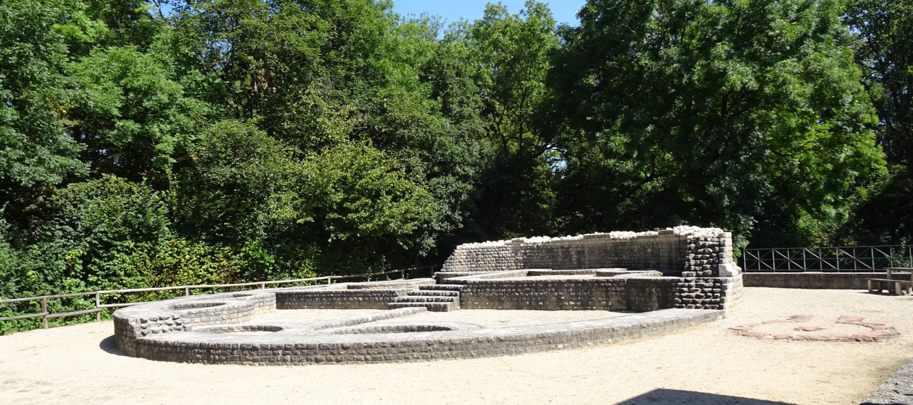 B726E7BC-258A-4736-B7D7-9A42832B09AC