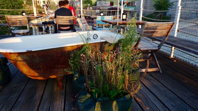 C79ABB41-3BFD-4D51-8FD3-CE9E4BE8218F