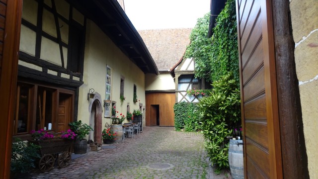 CDF4ACDF-EAAC-43F4-B6AC-BDE27DDCCCB6