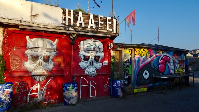 FC10FDE5-480B-46E4-9E23-CB1933BA8081