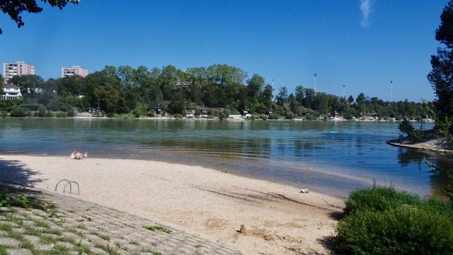 5BFFA2FC-ADE6-4AFE-AC7F-2BBCF14AB8EE