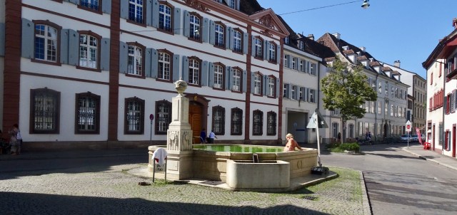 8A8FBDA5-1ADE-4903-A4B8-89D5AD84FB01