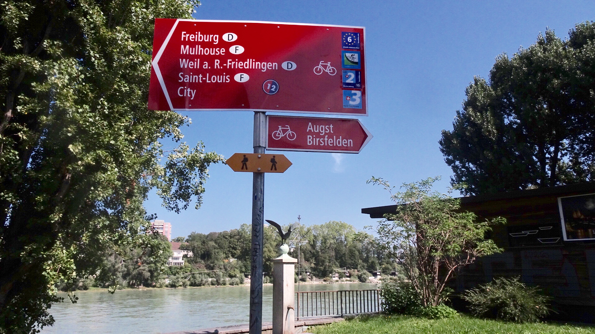 8EDA9EEB-50F2-4A75-9BBB-287E04F969D9