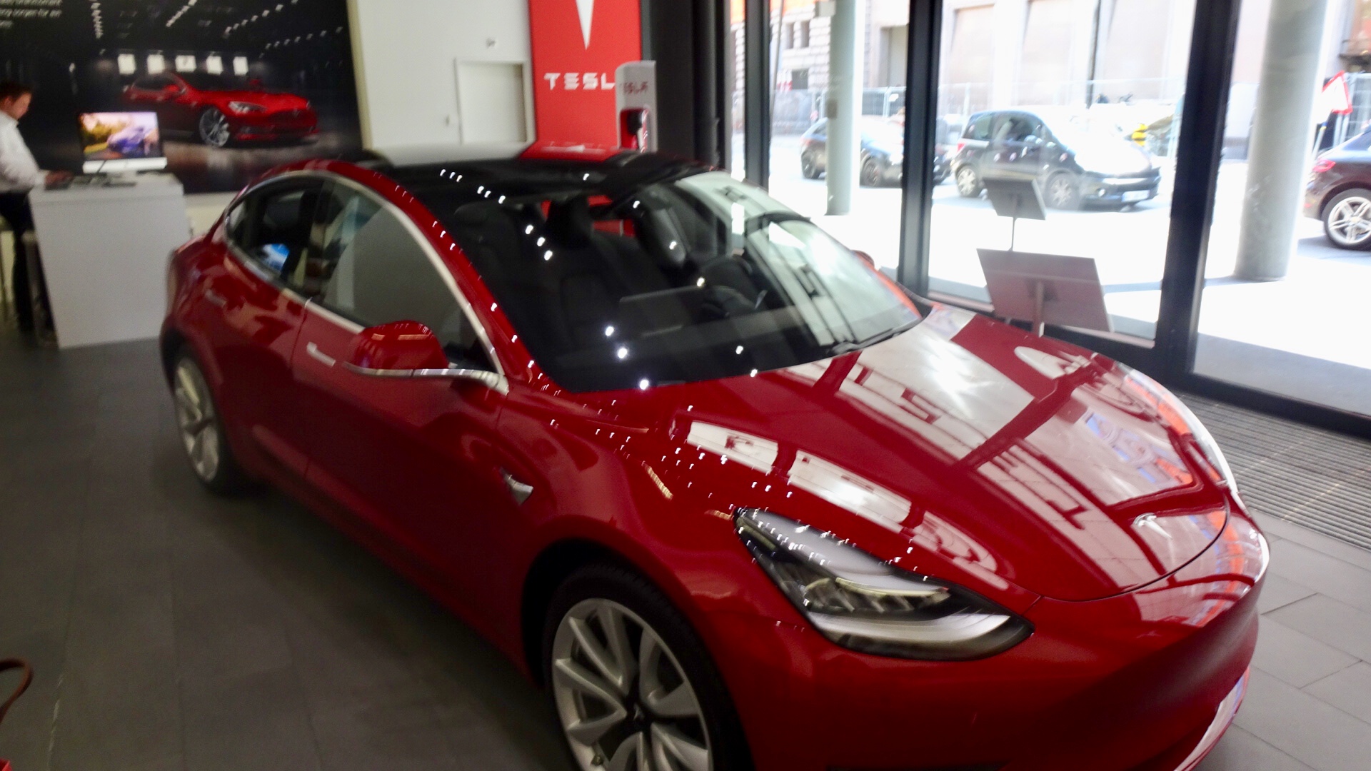 CD833563-AA05-4372-8299-975BACAA82D7