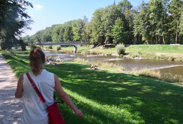 E78CD2EB-78EC-4F43-90AB-7E4BBA5BB33B